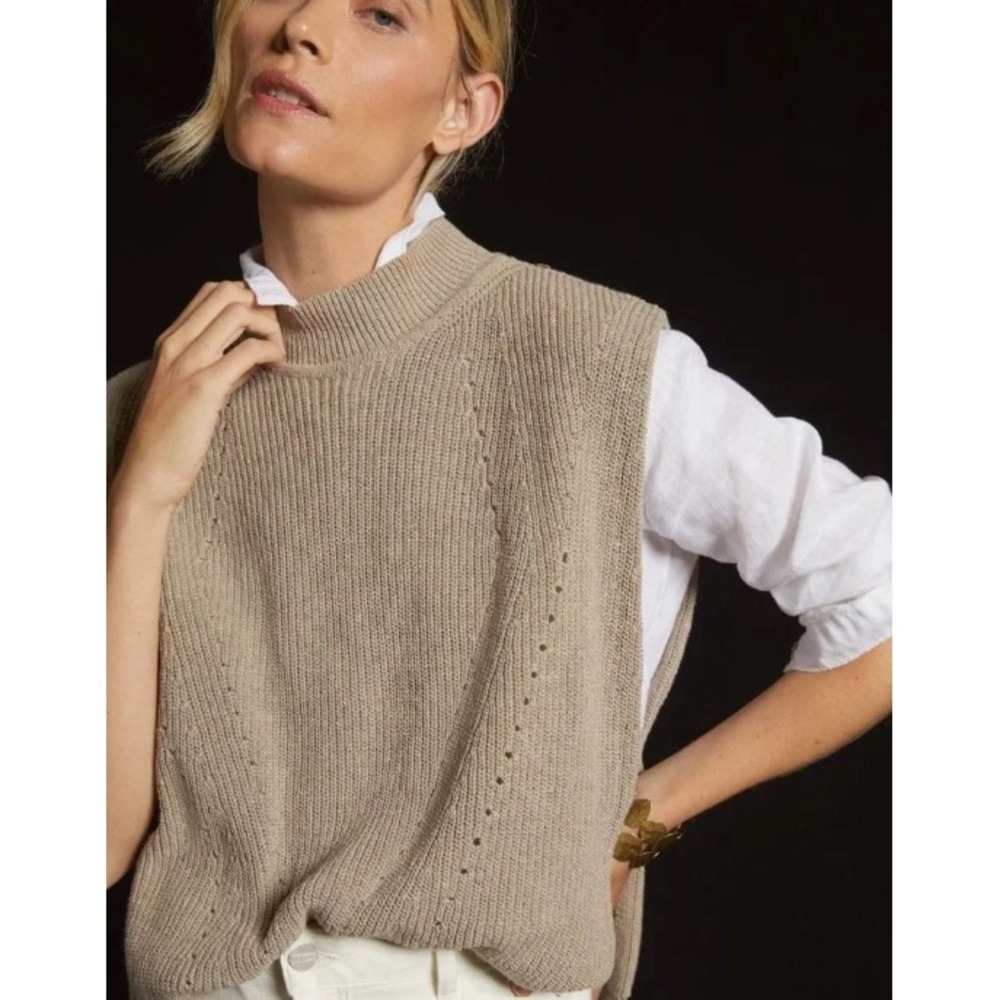 Pilcro Tan Sweater Vest Open Sides XS/S Quiet Luxury Preppy Neutral Equestrian